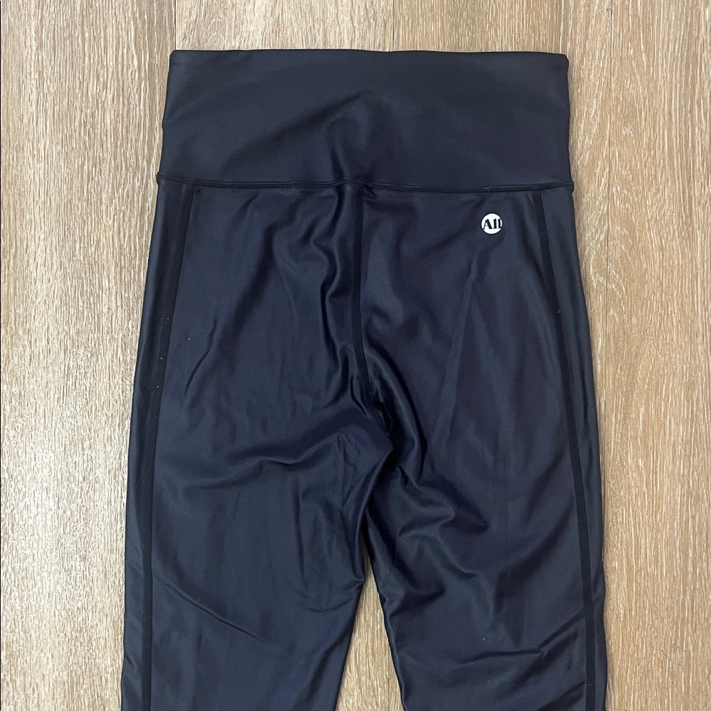 Bandier All Access Ultra High Rise Zip Front Leggings in Black Shine size XS - Picture 10 of 11